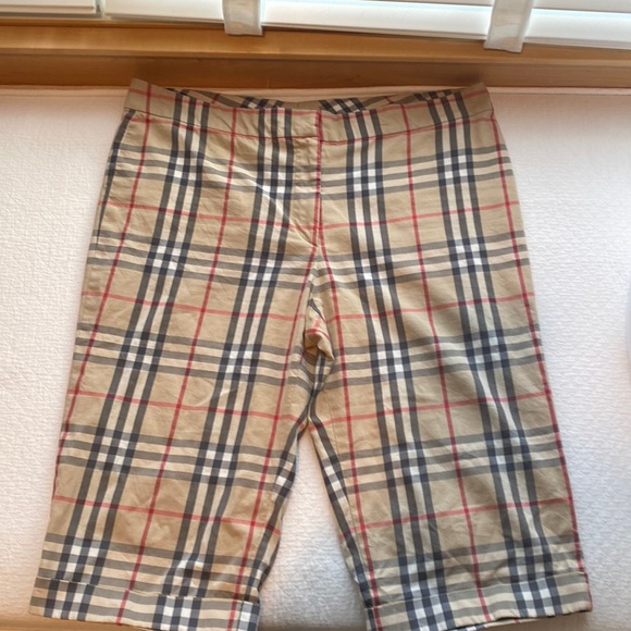 Burberry Bermuda shorts size 10